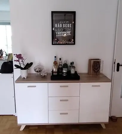 Shared Cozy Place In Stuttgart's Heart! Apartament