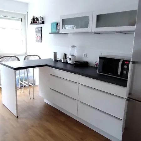 Apartament Shared Cozy Place In Stuttgart's Heart! *