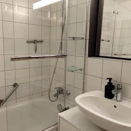 Shared Cozy Place In Stuttgart's Heart! Apartment